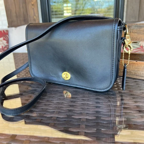 Coach Bags Vintage Coach Black Pocket Purse 9755 Poshmark